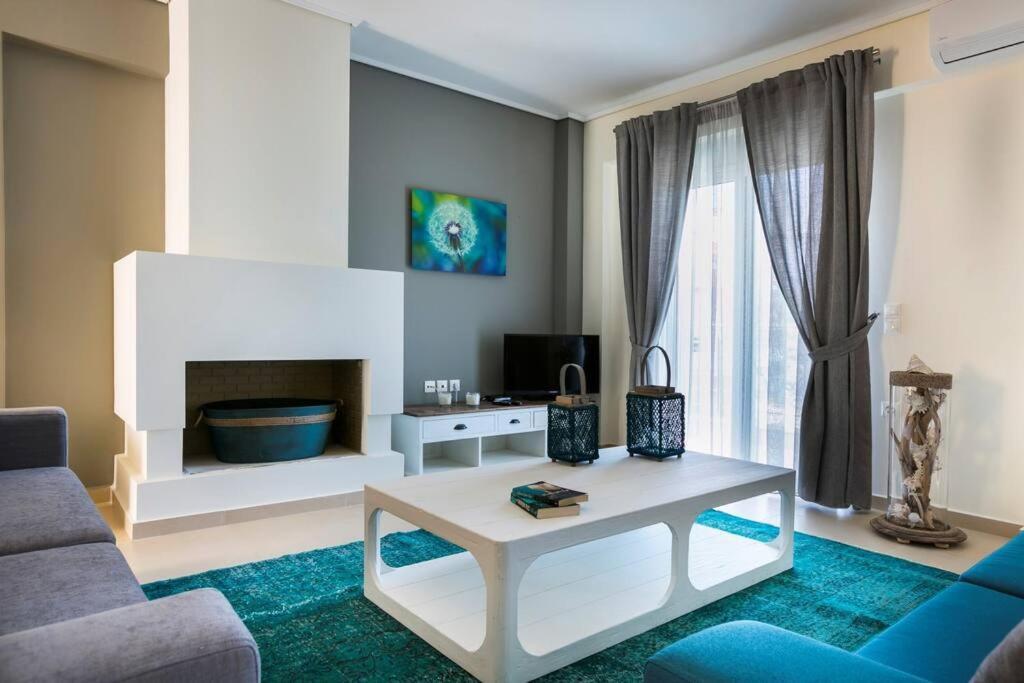 Eucalyptus Suite Sea View Karavomylos Esterno foto