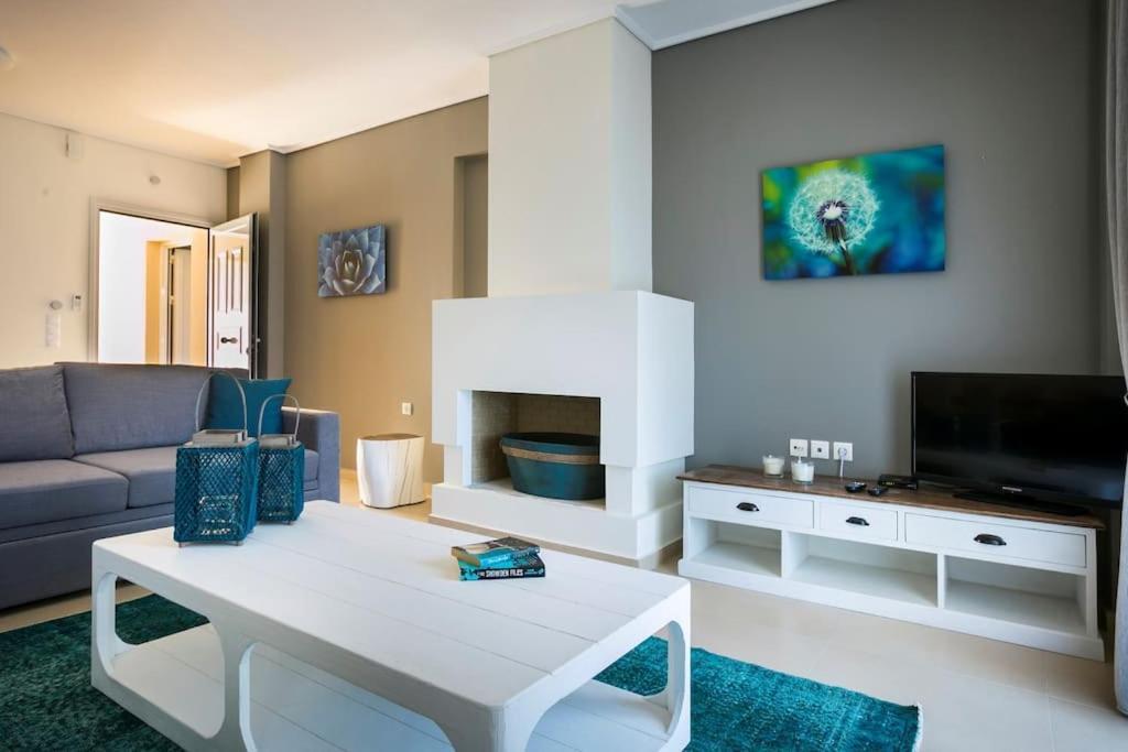 Eucalyptus Suite Sea View Karavomylos Esterno foto